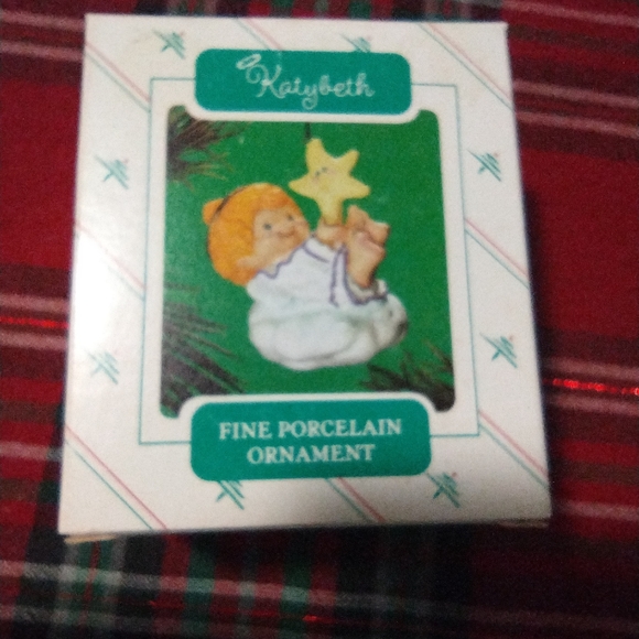 Hallmark 1986 vintage Keepsake ornament Katybeth - Picture 4 of 6